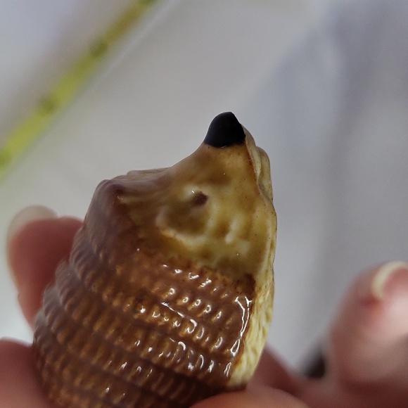 Wade Whimsies Hedge Hog Porccipine Vintage Wade Figurine little over 1.5" - Picture 7 of 9